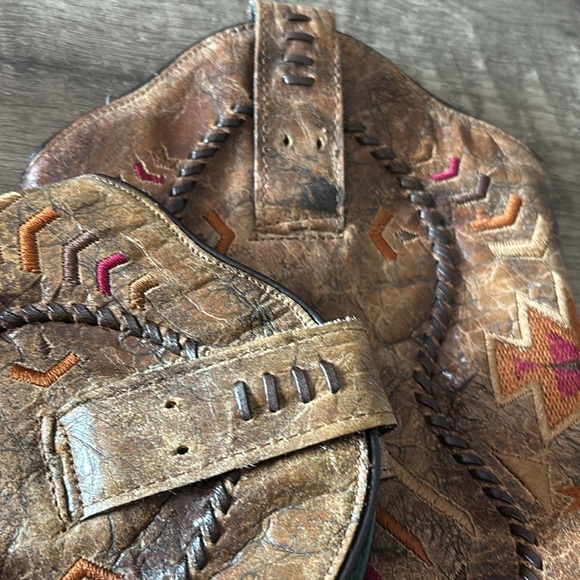 Vtg Corral Brown Embroidered Cowboy Boots size 7.5 - Picture 7 of 7